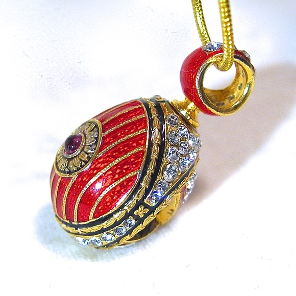 STERLING SILVER  RED Guilloché Enamel Faberge Art Deco Egg Pendant Swarovski - Picture 4 of 8
